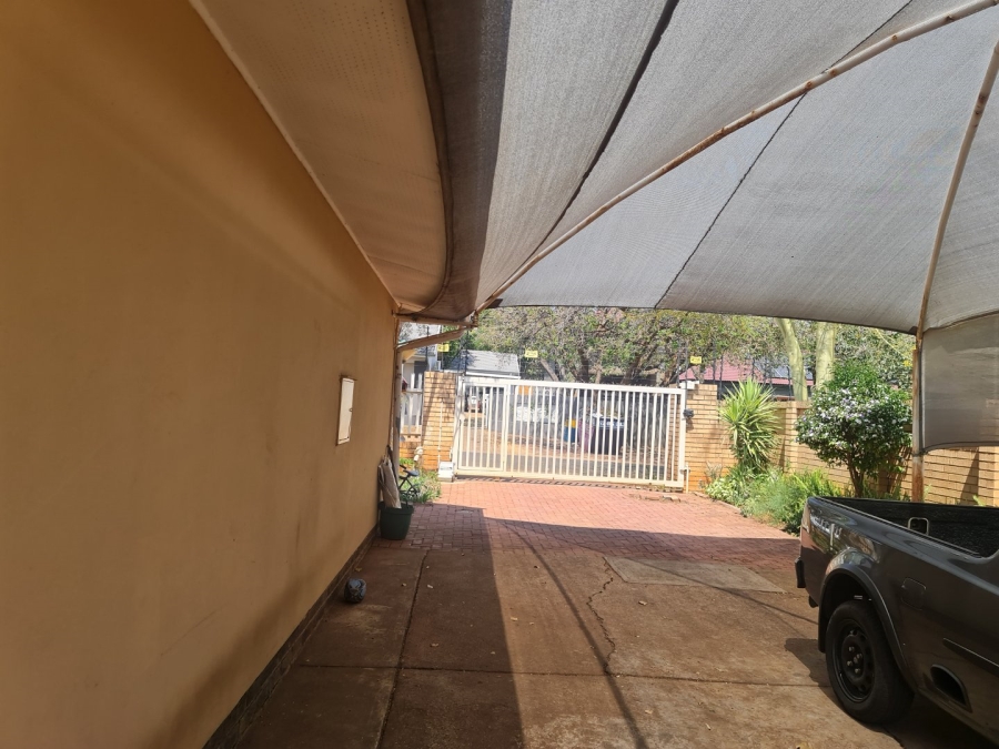 3 Bedroom Property for Sale in Protea Park North West